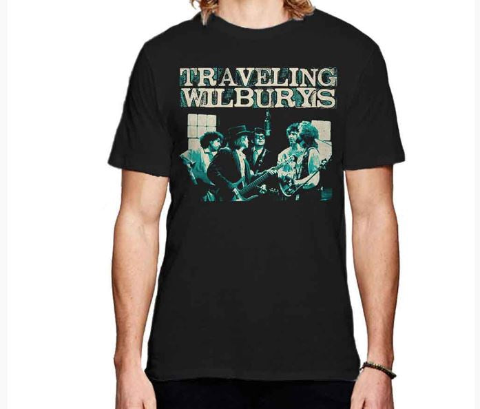 The Traveling Wilburys Unisex T-Shirt - Performing (Black)