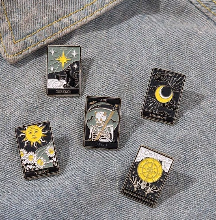 Tarot Pin