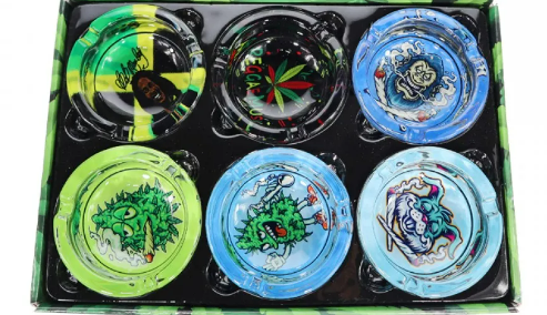 3.5 INCH GOOD BUDS ROUND GLASS ASHTRAY - ASSORTED DESIGN