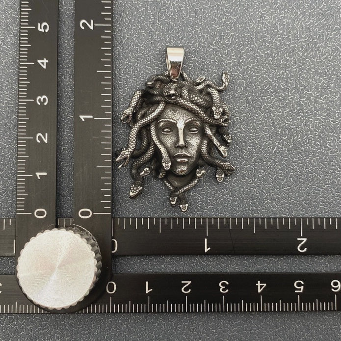 Stainless Steel Medusa Cast-On Outwell Pendant