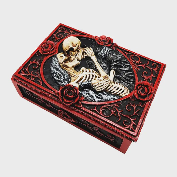 Skeletons - The Lovers Box 3495