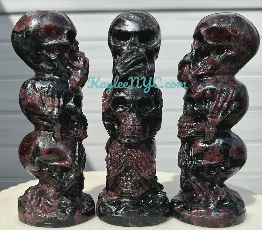 Natural Garnet Crystal No Evils Skulls Tower