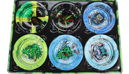 3.5 INCH GOOD BUDS ROUND GLASS ASHTRAY 6CT/DISPLAY - ASSORTED DESIGN
