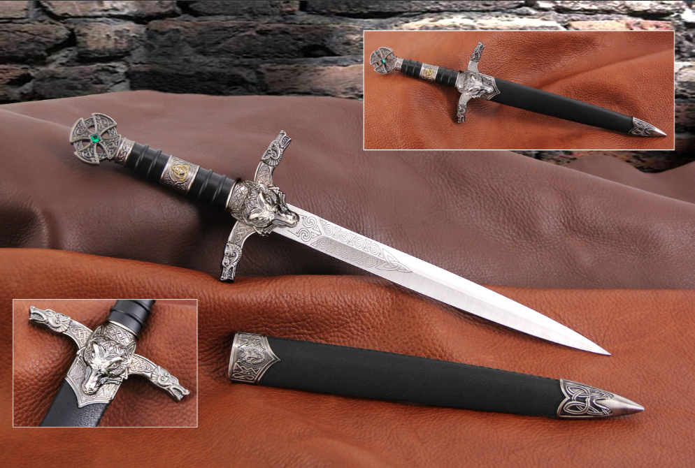 Medieval Celtic Fantasy Hunter Wolf Dagger