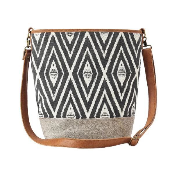 Anngoti - Diamonds Forever Shoulder Bag