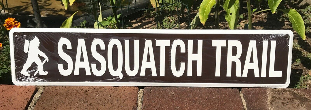 Sasquatch Trail Street Sign