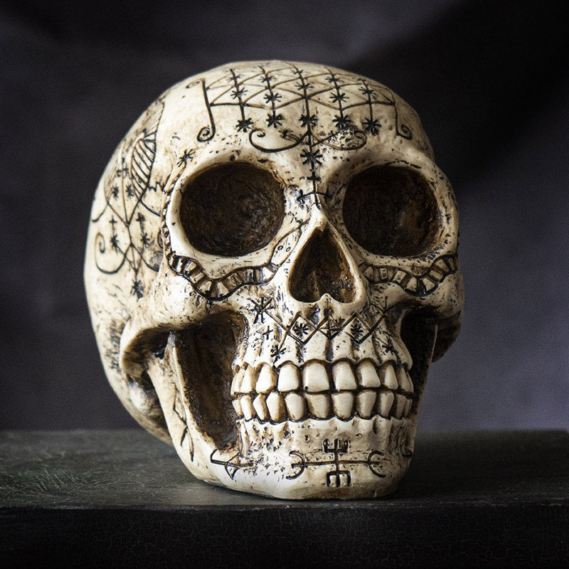 Pacific - Voodoo Skull Statue Y9179